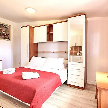 Gloria Ντουμπρόβνικ