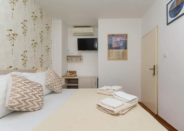 格洛丽亚别墅酒店 公寓