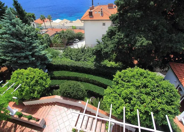 格洛丽亚别墅酒店