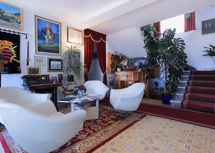 格洛丽亚别墅酒店 公寓 *